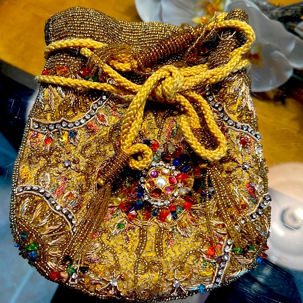 Exquisite detail to this little masterpiece of a bag